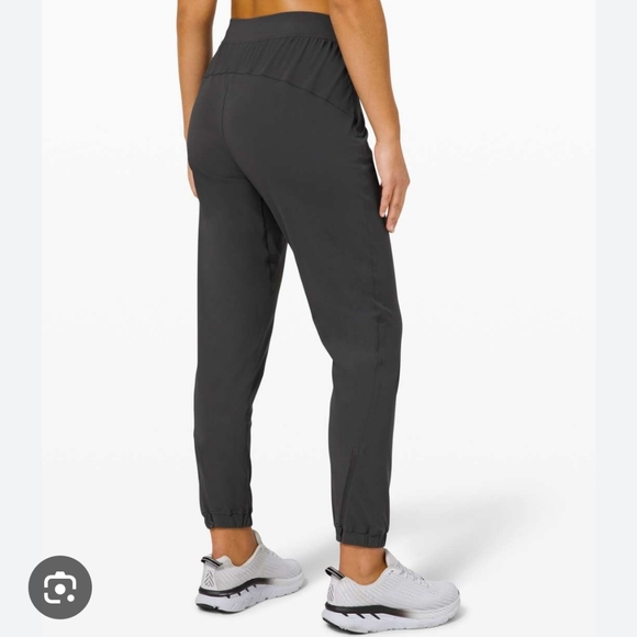 Size 4 Adapted State Jogger - Picture 1 of 3